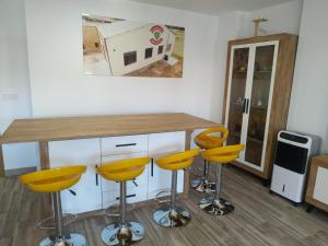 Kuchnia lub aneks kuchenny w obiekcie Edificio Valles del Lúpulo (DUPLEX)