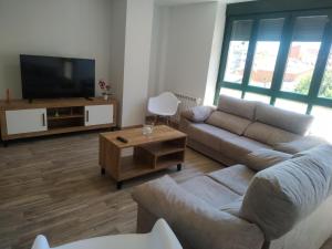 Telewizja i/lub zestaw kina domowego w obiekcie Edificio Valles del Lúpulo (DUPLEX)