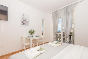 Foto de la galería de Vila Marina Sea&City View en Makarska