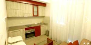 Kuchyň nebo kuchyňský kout v ubytování RoyalWings apartman Jagodina