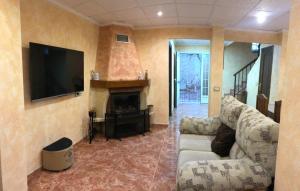 Afbeelding uit fotogalerij van Cases Rurals El Castell in Torres-Torres +65 foto's