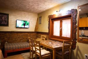 TV a/nebo společenská místnost v ubytování Smeštaj Popović + 37 fotografií