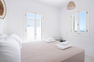 Posteľ alebo postele v izbe v ubytovaní Villa Aegean Blue by LLB Villas - Beach in 500m.