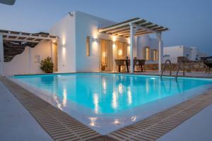 Bazén v ubytovaní Villa Aegean Blue by LLB Villas - Beach in 500m. alebo v jeho blízkosti