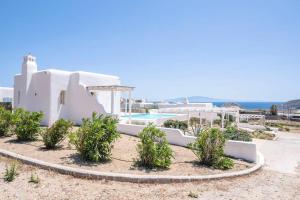 Bazén v ubytovaní Villa Aegean Blue by LLB Villas - Beach in 500m. alebo v jeho blízkosti