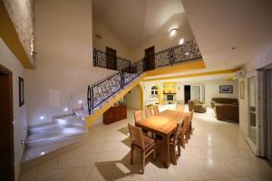 Fotografia z galérie ubytovania Holiday house in Drage with terrace, air conditioning, WiFi, washing machine (4884-1) v Drage