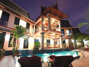 The swimming pool at or close to Kata Sea View Villas