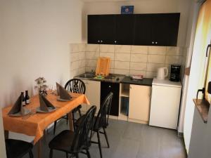 Fotografie z fotogalerie ubytování Apartment in Lopar with sea view, balcony, air conditioning, Wi-Fi (4607-5) v destinaci Lopar