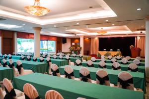 Majoituspaikan Thang Loi Hotel työ- tai konferenssitilat