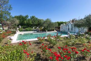 Bazén v ubytování Sovana Hotel & Resort nebo v jeho okolí