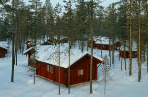 冬天的Jeris Lakeside Resort Cabins