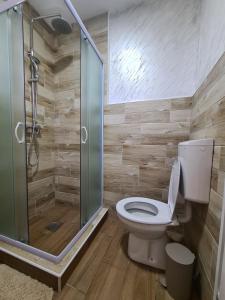 Koupelna v ubytování Apartmani Kuljanin