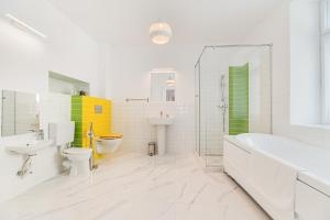 Vonios kambarys apgyvendinimo įstaigoje Brasov Holiday Residence