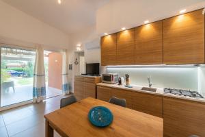 A kitchen or kitchenette at Villa Zen
