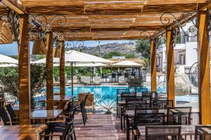 Bazén v ubytování Elementa Boutique Hotel - Adults Only nebo v jeho okolí