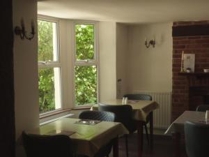 Posezení v ubytování Twin Oaks Guest House