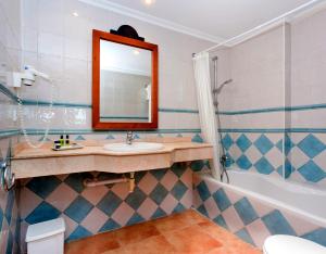 Insotel Cala Mandia Resort (Spanje Cala Mendia) - Booking.com
