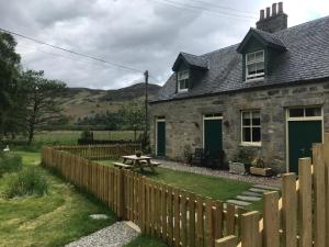 Gallery image of Stable Cottage, CrannachCottages in Garve