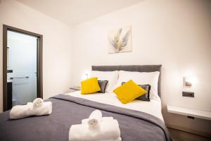 Afbeelding uit fotogalerij van Villa Anđelina in Zadar near the city center with private pool and sauna - by TA Leut Agency in Zadar