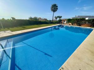 Bazén v ubytovaní Penthouse beach apartment alebo v jeho blízkosti