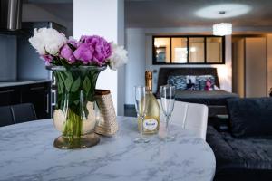 Fotografie z fotogalerie ubytování Hôtel Eden Cassis - centre-ville- piscine chauffée, jacuzzi et sauna - parking privé v destinaci Cassis