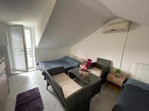 Χώρος καθιστικού στο EMSO apartmani