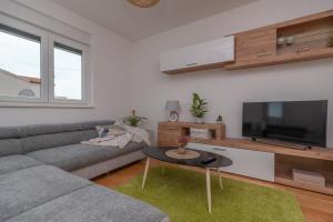 Fotografia z galérie ubytovania Modern apt w terrace 2 min walk to the beach v Trogiri