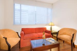 Зона вітальні в Hotel Dann Combeima
