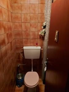 Koupelna v ubytování Pension MAAN + 27 fotografií