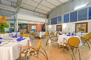 Ресторан / й інші заклади харчування у Hotel Dann Combeima