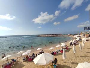 A beach at or near a szállodákat