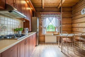 Kuchyň nebo kuchyňský kout v ubytování "Podhalański Domek"-250m Gorący Potok, Termy Szaflary