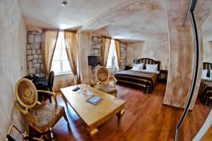 Ruang duduk di Boutique Hotel Astoria