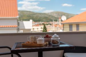 Nespecifikovaný výhled na hory nebo výhled na hory při pohledu z apartmánu