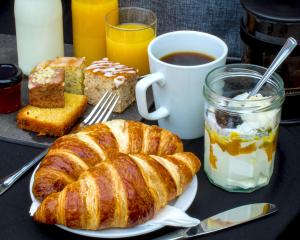 Breakfast options available to guests at Townhouse Exeter 