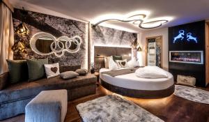 Posezení v ubytování ABINEA Dolomiti Romantic SPA