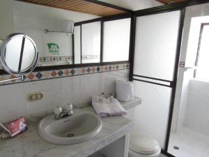 Hotel Don Lolo的一间浴室
