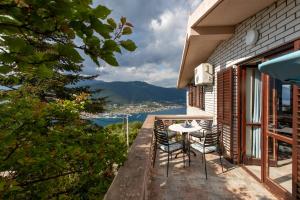 Gallery image of Apartment Sea Breeze in Lustica