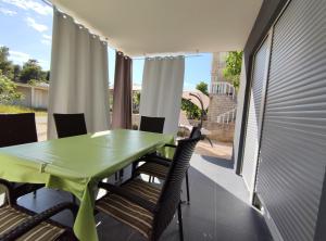 Afbeelding uit fotogalerij van ZILIP Apartments in Vir