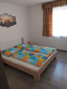 Postel nebo postele na pokoji v ubytování Apartment in Balatonlelle 40765