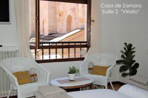 A seating area at La Casa de Zamora