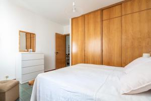 Postel nebo postele na pokoji v ubytování Amazing View Beach Villa