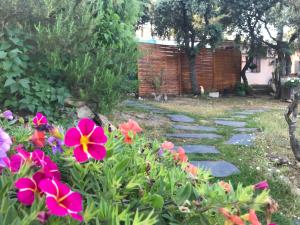 Zdjęcie z galerii obiektu Cabaña JARA Y ENEBRO w Madrycie