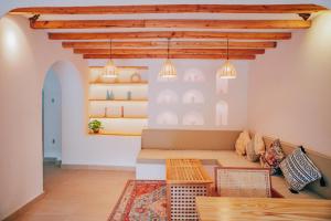 Posezení v ubytování Distant Mountain Forest Wild Luxury Homestay