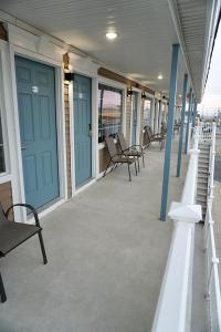 Balkón nebo terasa v ubytování Coastal Sands Inn