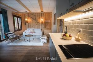 Kuchyňa alebo kuchynka v ubytovaní Abadía de Montenartró Apartamentos