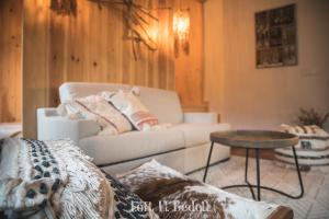 Posedenie v ubytovaní Abadía de Montenartró Apartamentos