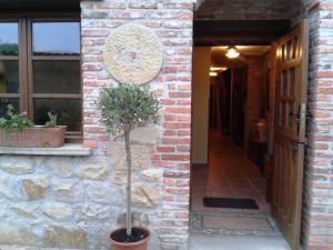 The facade or entrance of Hotel Rural El Espino