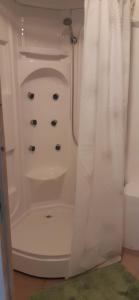 A bathroom at Aqua Hostel