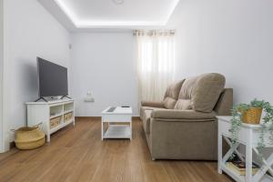 A television and/or entertainment centre at Cádiz caleta de cádiz 1
